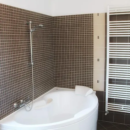 Couette-café Al Bosco Incantato 4*